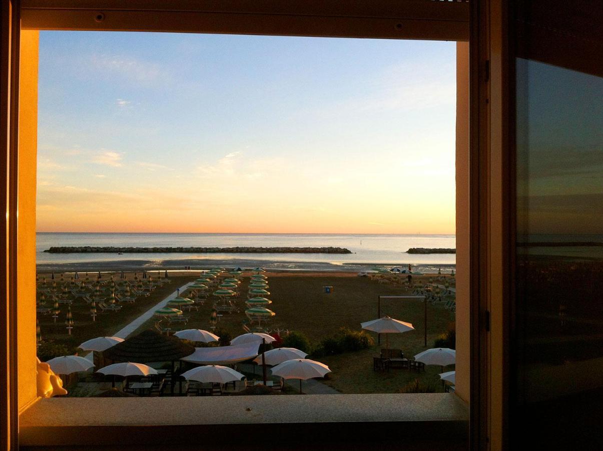 Sun Beach Residence リミニ エクステリア 写真